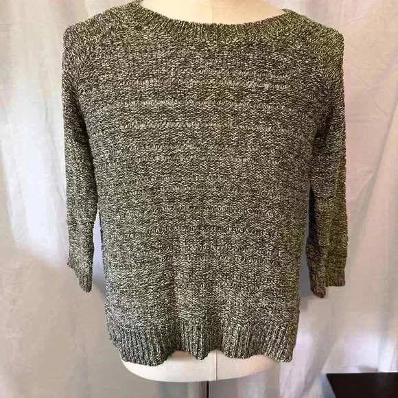 Apt 9 Black And White Dressy Women’s Sz M Sweater. Split Sides. CottonPoly Blend - Picture 1 of 8